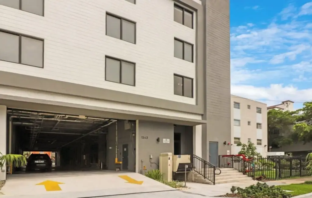 Metro Park Hotel