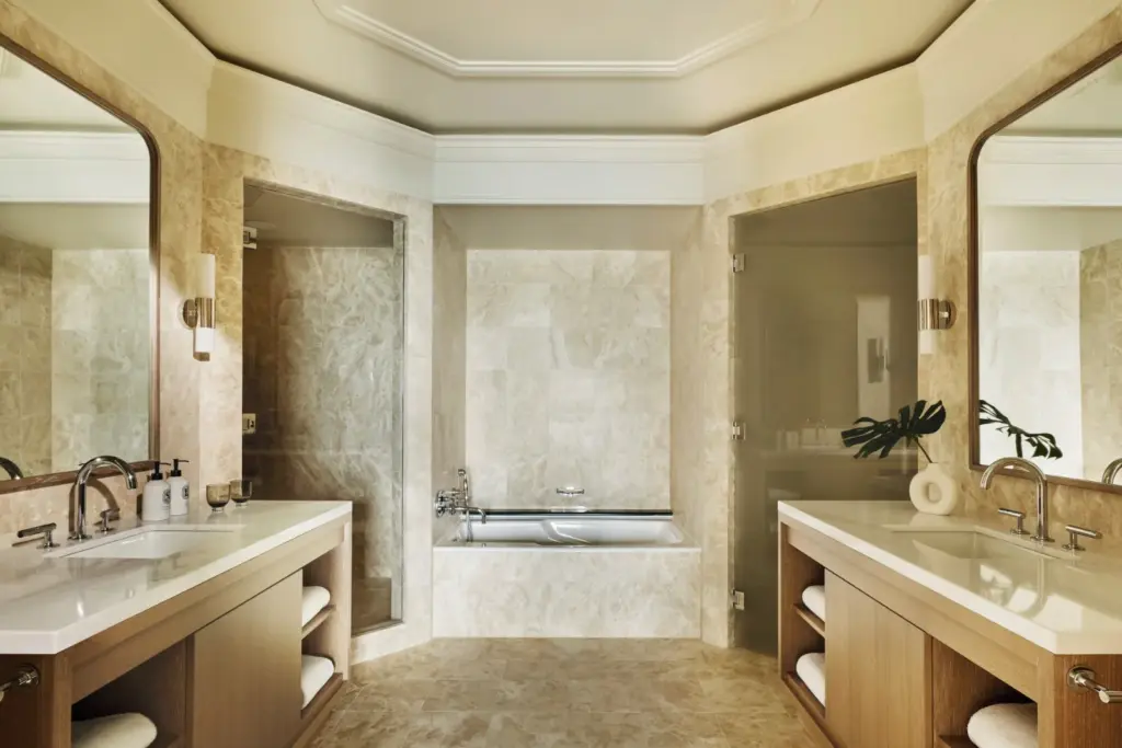 Four Seasons Hotel Miami